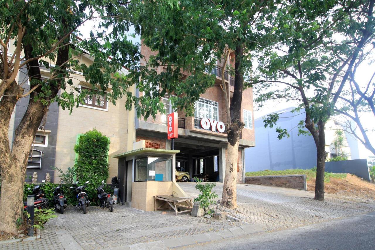 Oyo 204 Blessing Residence Σουραμπάγια Εξωτερικό φωτογραφία