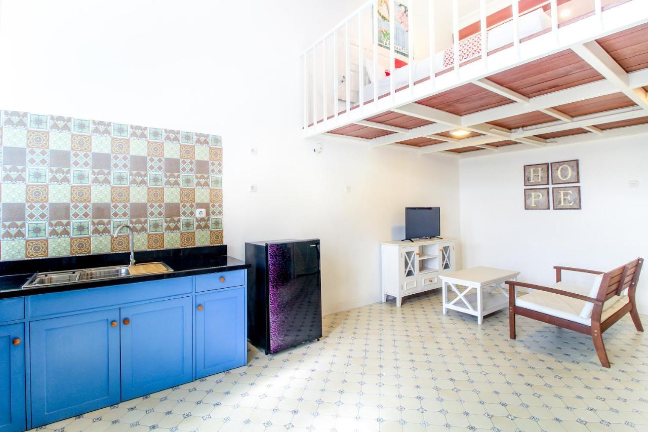 Oyo 204 Blessing Residence Σουραμπάγια Εξωτερικό φωτογραφία
